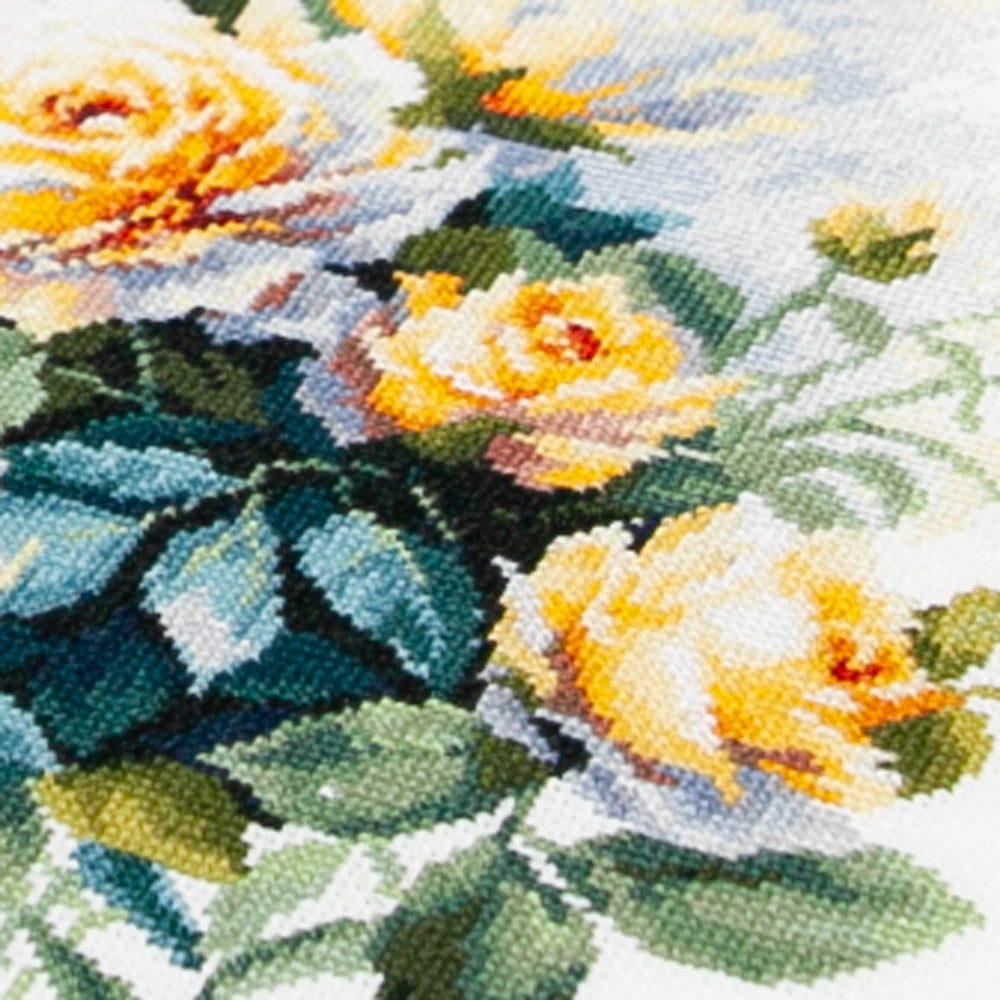 Kit de Punto de Cruz "The Queen of Flowers" 70-08 Magic Needle