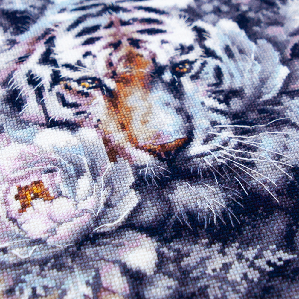 Kit de Punto de Cruz "Tigre Blanco" 70-14 Magic Needle