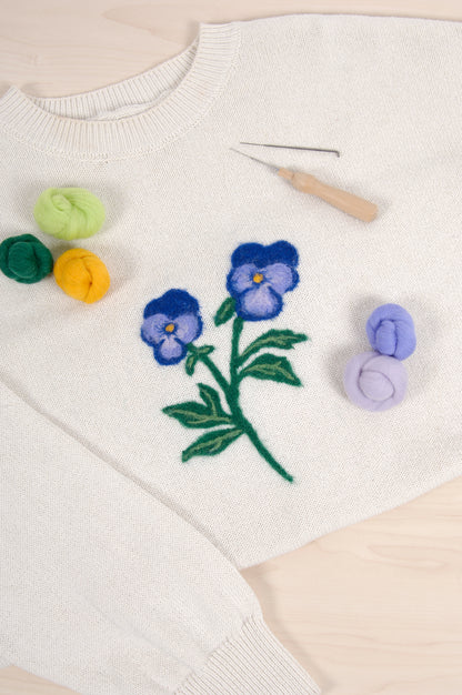 Libro para Customizar Ropa con Fieltro "Adornos Florales" - DMC