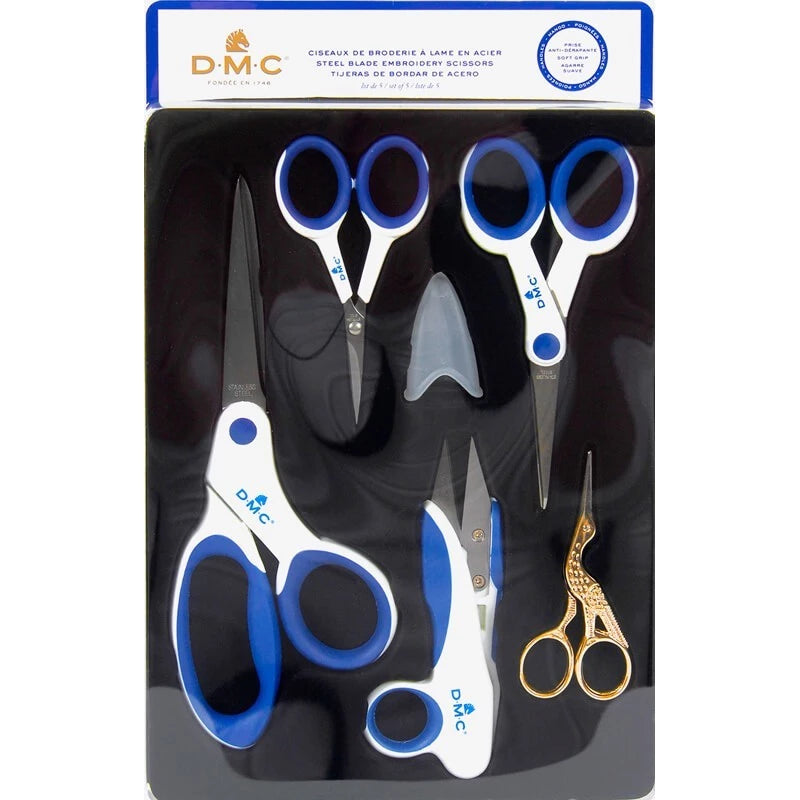 Kit 5 Tijeras de Bordar de Acero DMC con mangos ergonómicos azul y blanco, incluye tijeras cigüeña, cortahílos y tijeras de costura de diferentes tamaños.