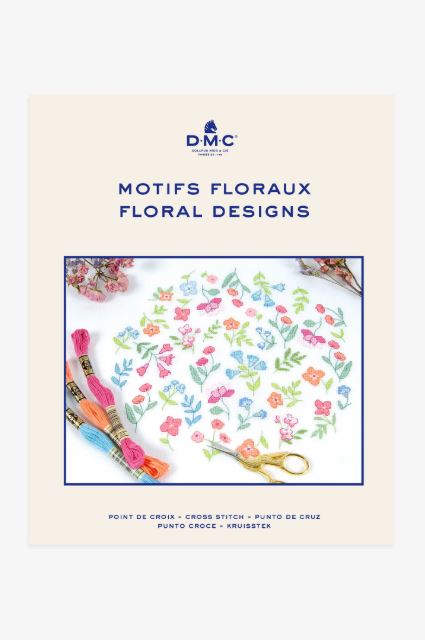 Mini libro de patrones de punto de cruz de flores con motivos florales inspirados en diferentes culturas y estilos.