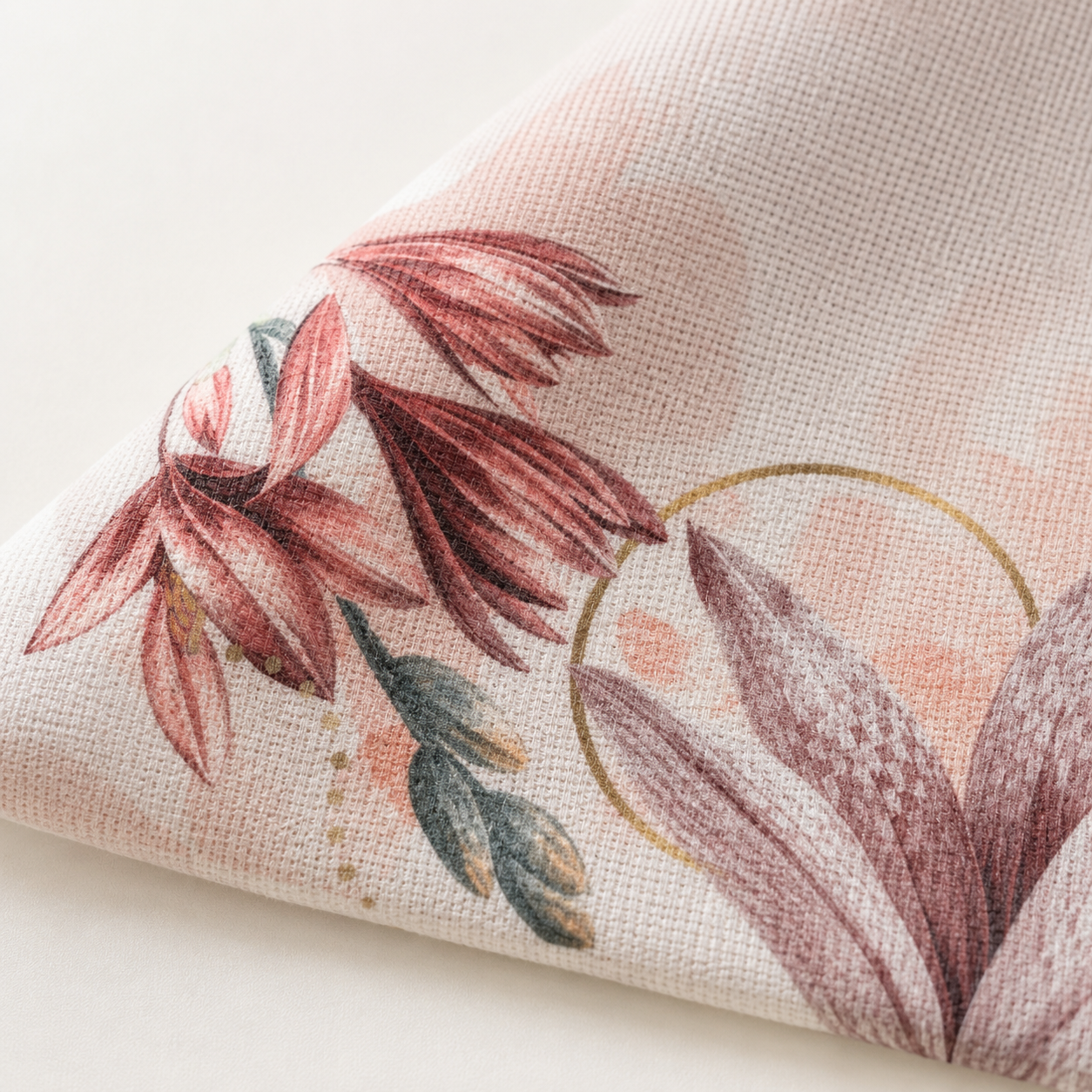 Detalle de tela Aida impresa Flores Rosadas de Loisirs Créatifs con textura Aida 14 ct y estampado de flores rosadas y hojas.