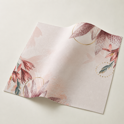 Tela Aida impresa Flores Rosadas de Loisirs Créatifs en perspectiva con estampado floral decorativo en tonos rosa empolvado.