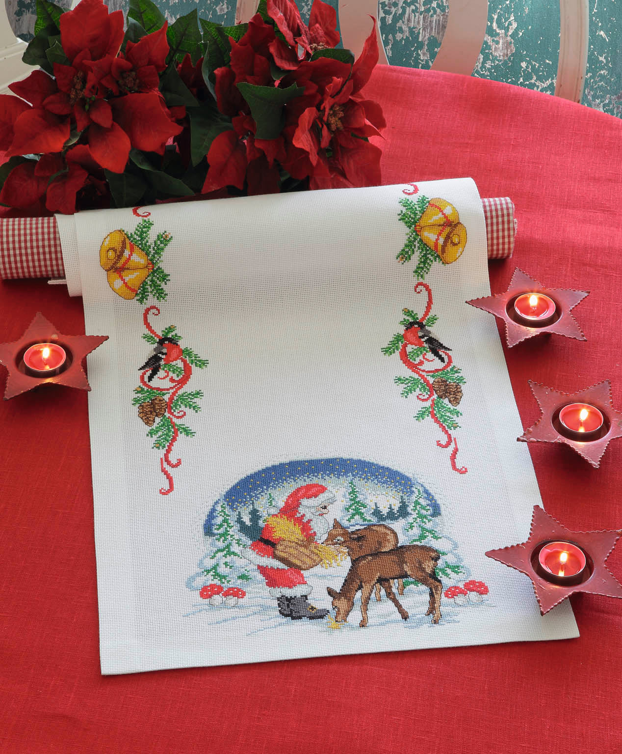 Kit de Punto de Cruz de Navidad de Camino de Mesa / Mantel Navideño con Santa y sus Renos de Anchor
