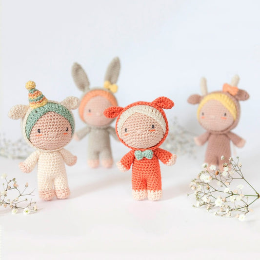 Kit de crochet para crear 4 adorables amigurumis infantiles de Anchor